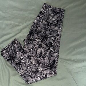 Balance brand Black & White Floral Leggings Small 
M10